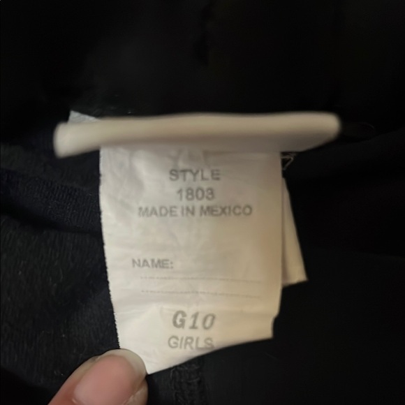 Elegant Black Women's Skirt - Picture 3 of 3